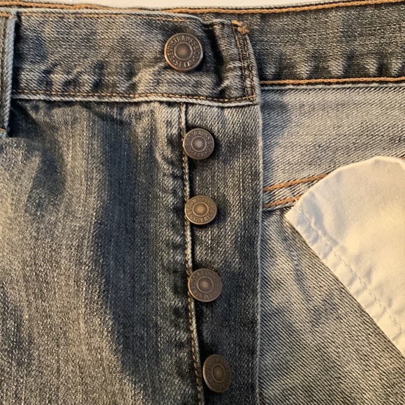 LEVI’S. 501 XX. Stonewashed black/gray jeans. L32 X W34. Button fly. Red… - Picture 7 of 13